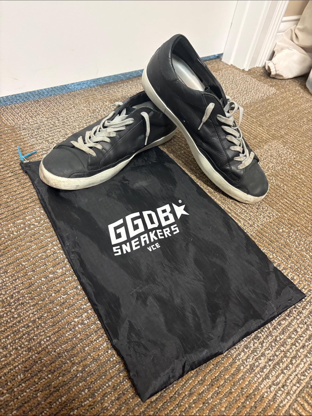 Golden Goose Black Leather Low-Top Sneakers With White Soles